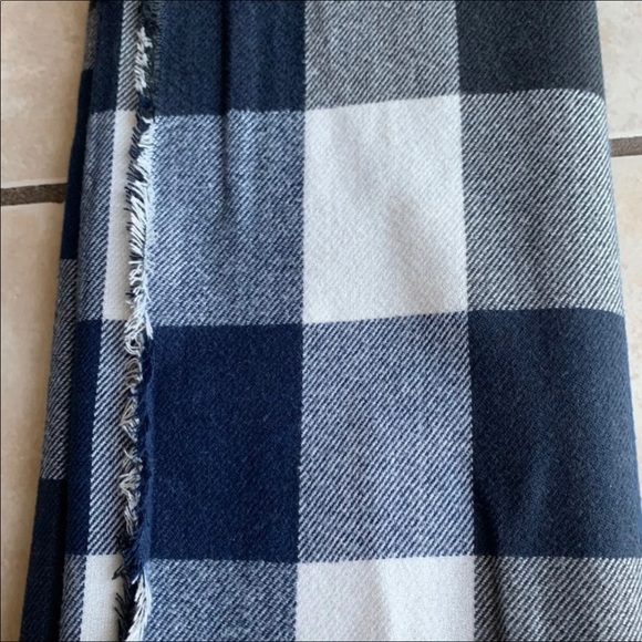 Plush Ultra Soft Fringe Scarf - Picture 6 of 8